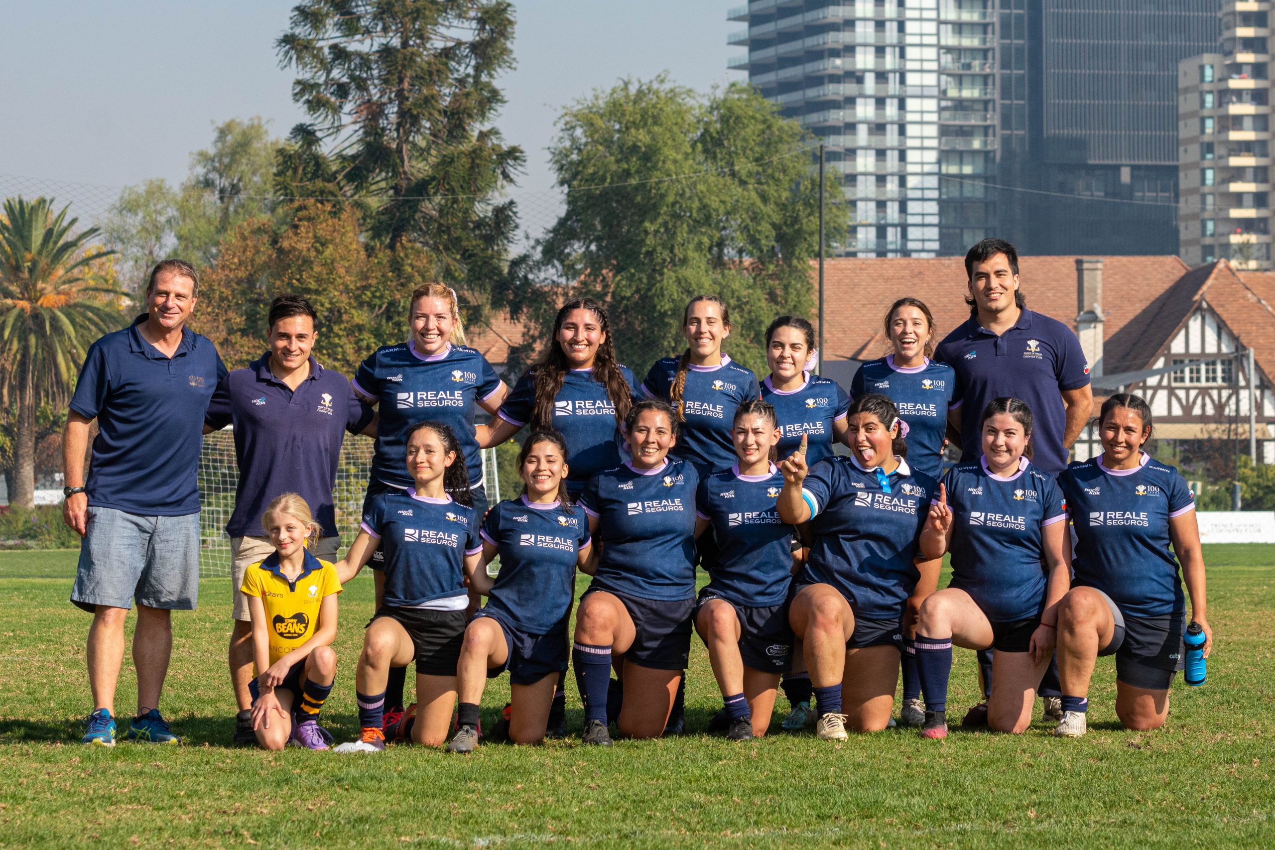 Lee más sobre el artículo Galería de fotos: Rugby Fem